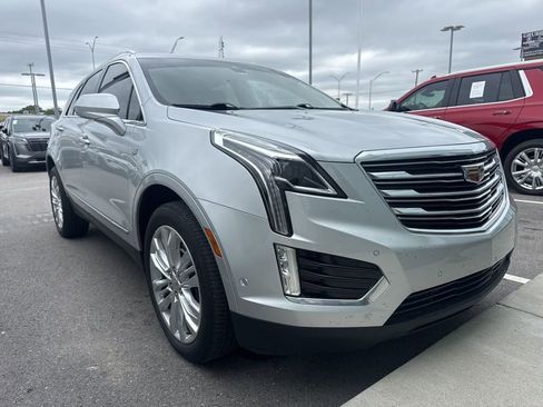 Used 2018 Cadillac XT5 Premium Luxury w/ Driver Assist Package image 7