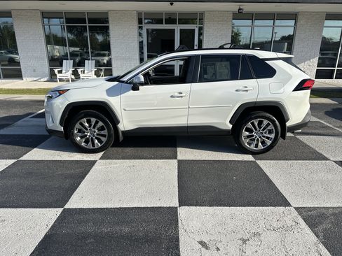 Used 2021 Toyota RAV4 XLE Premium FWD image 1