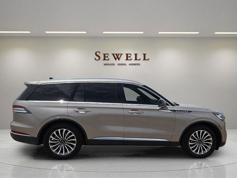 Used 2021 Lincoln Aviator Reserve w/ Equipment Group 201A RWD image 5