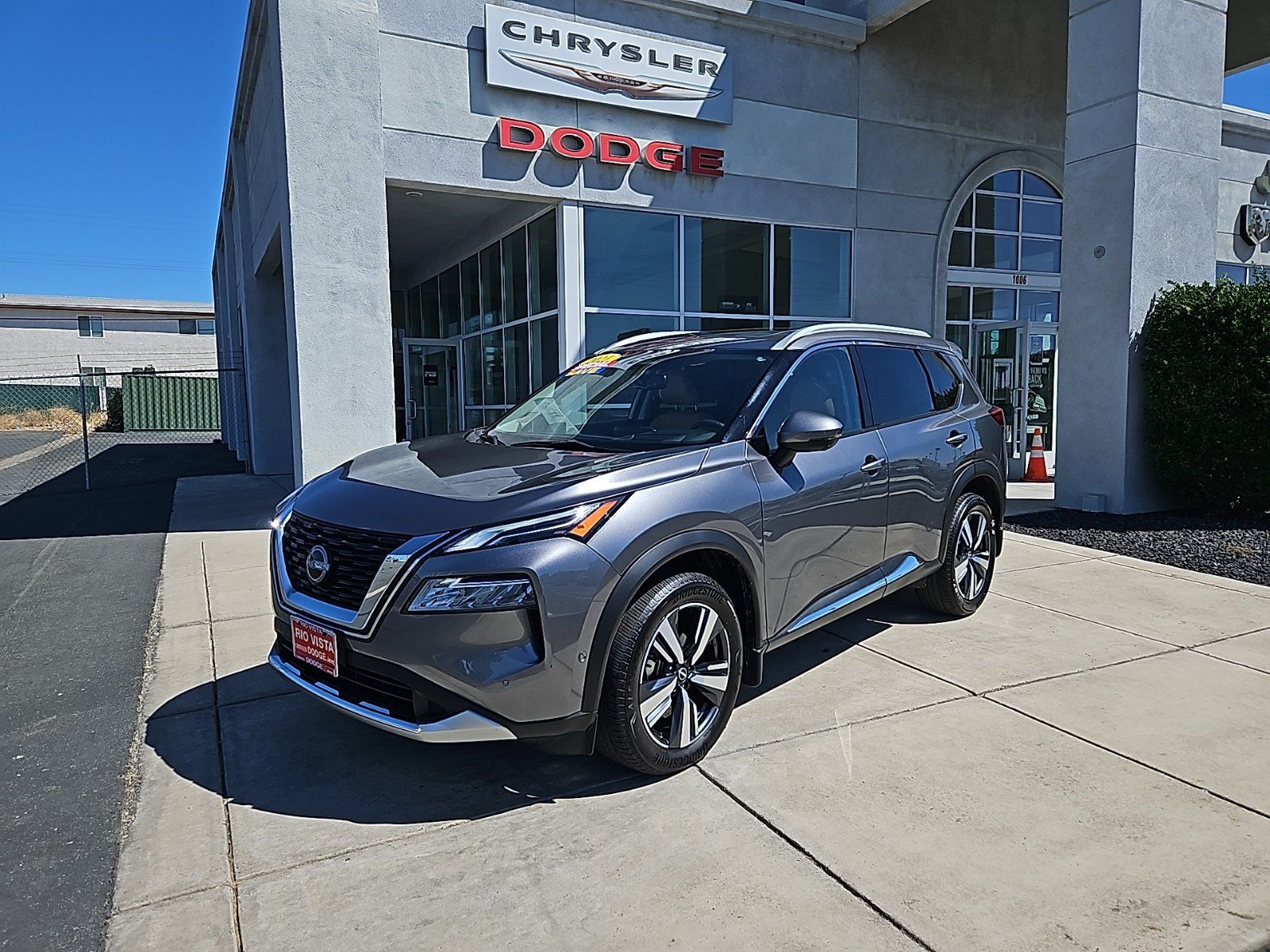 Used 2023 Nissan Rogue Platinum w/ Platinum Premium Package FWD image 1