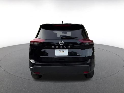 Used 2025 Nissan Rogue SV AWD/4WD image 12