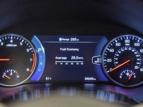 Used 2022 Kia Seltos SX w/ Sunroof Package image 23