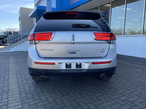 Used 2015 Lincoln MKX AWD w/ Equipment Group 102A image 4
