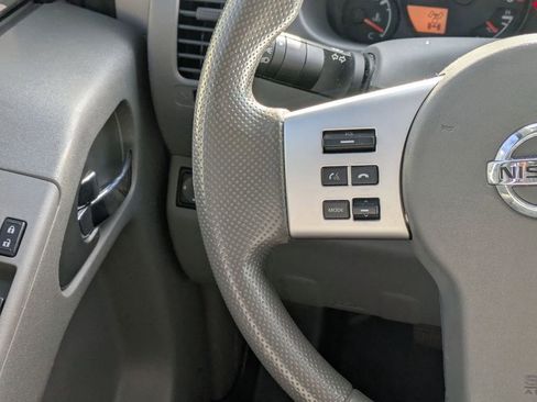 Used 2019 Nissan Frontier SV image 13