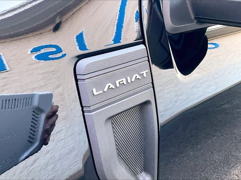 Used 2023 Ford Maverick Lariat w/ Lariat Luxury Package image 10