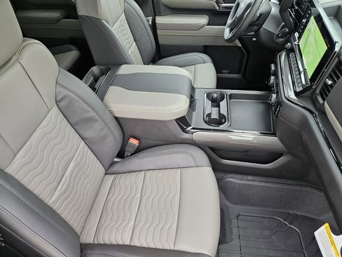 New 2026 Chevrolet Silverado 2500 ZR2 image 18