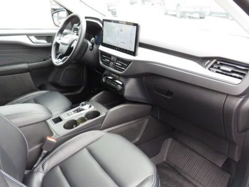 Used 2024 Ford Escape ST-Line Elite w/ Premium Technology Package image 16