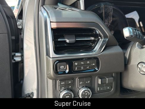 New 2026 GMC Yukon Denali w/ Denali Reserve Package AWD/4WD image 12