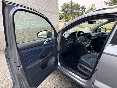 New 2025 Volkswagen Taos SEL image 11