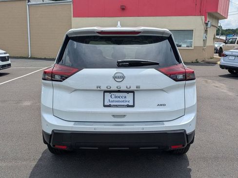 New 2025 Nissan Rogue SV AWD/4WD image 30