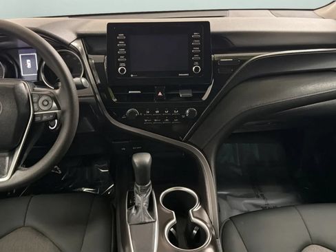 Used 2021 Toyota Camry LE w/ Carpet Mat Package (TMS) FWD image 15