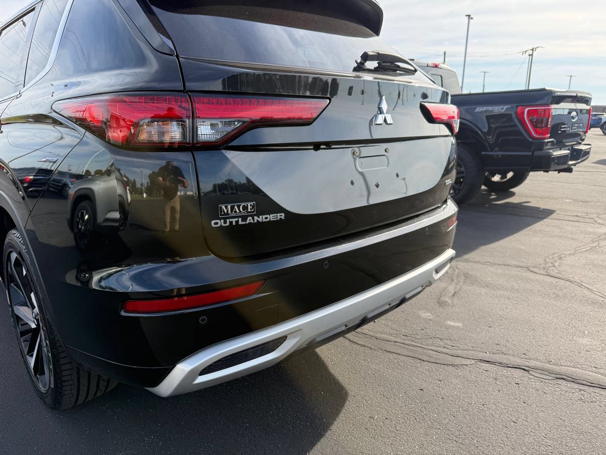 Used 2024 Mitsubishi Outlander SEL AWD/4WD image 8