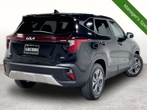 Used 2026 Kia Seltos LX AWD/4WD image 2