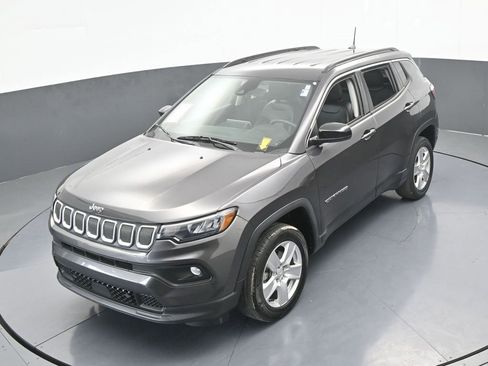 Used 2022 Jeep Compass Latitude image 47