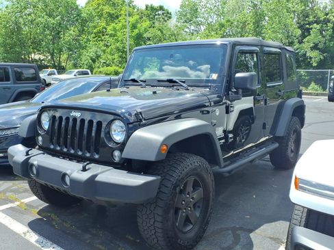 Used 2018 Jeep Wrangler Unlimited Sport S AWD/4WD image 3