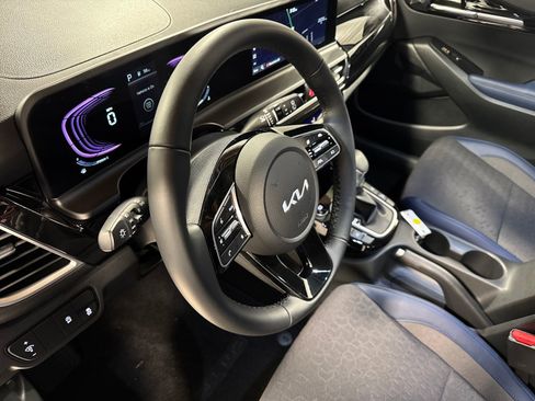 Certified 2025 Kia Seltos S image 22