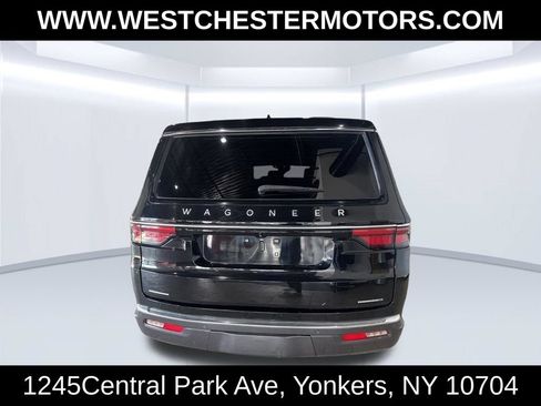 Used 2022 Jeep Wagoneer Series II w/ Premium Group I AWD/4WD image 5