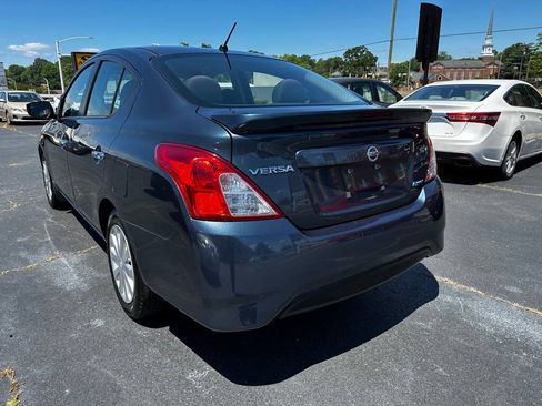 Used 2015 Nissan Versa SV FWD image 5