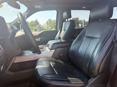 Used 2018 Ford F150 Lariat w/ Equipment Group 502A Luxury AWD/4WD image 26