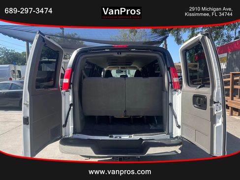 Used 2017 Chevrolet Express 3500 LT w/ LT Preferred Equipment Group image 13