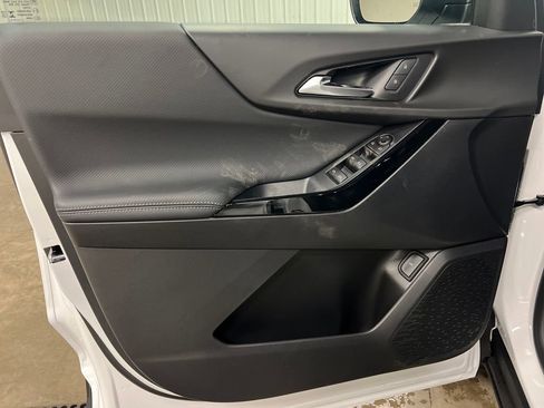 New 2026 Chevrolet Equinox LT w/ Convenience Package II image 14