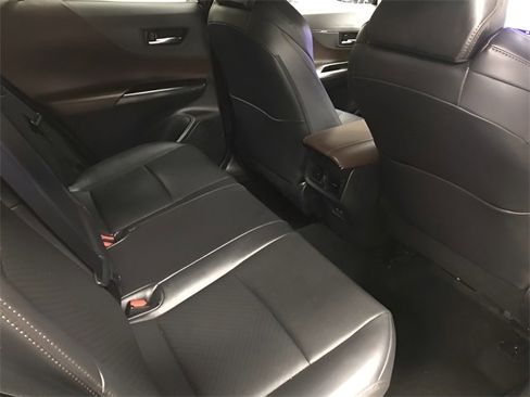 Used 2024 Toyota Venza Limited image 14