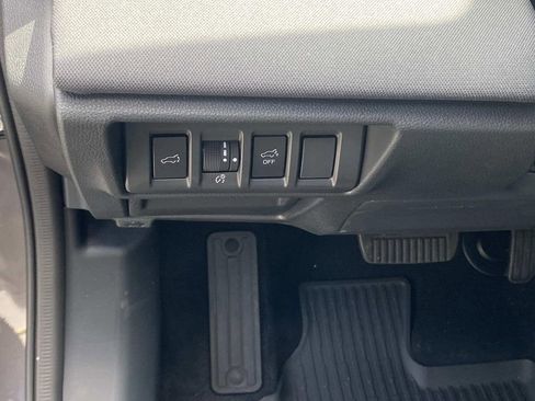 Used 2025 Subaru Outback Premium w/ Popular Package #1 image 9