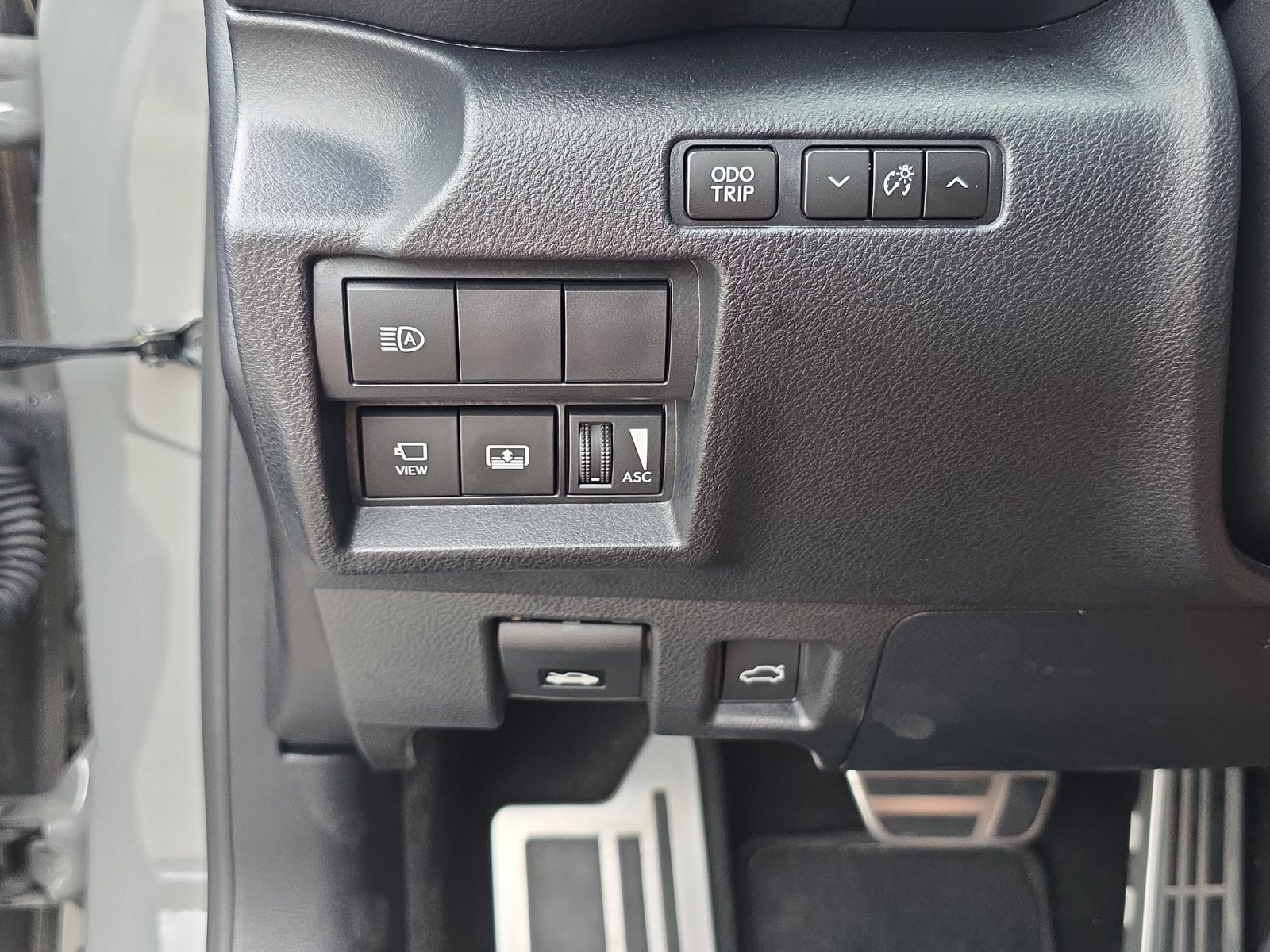 Used 2025 Lexus IS 500 RWD image 23