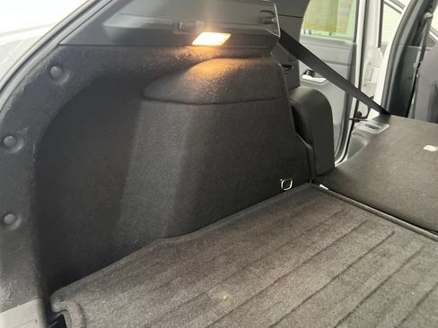 Used 2025 Nissan Kicks SV AWD/4WD image 37