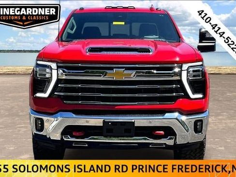 Used 2024 Chevrolet Silverado 3500 LTZ w/ LTZ Premium Package AWD/4WD image 2