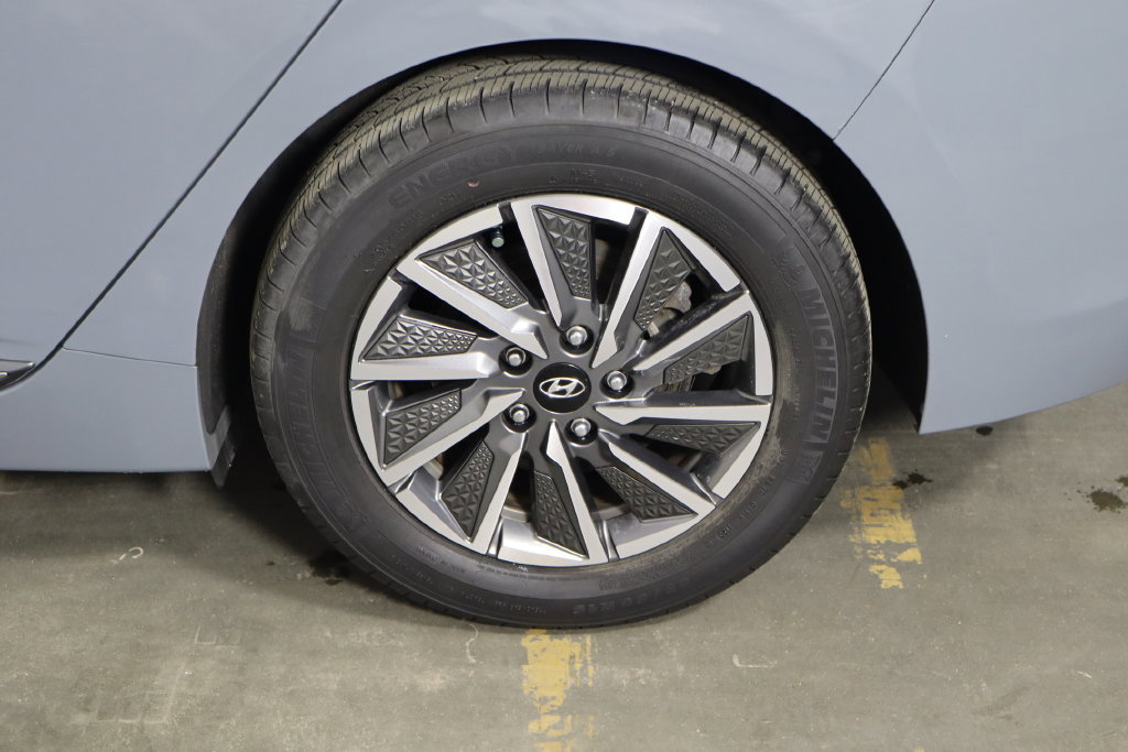 Used 2021 Hyundai Ioniq Limited FWD image 46