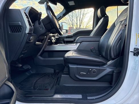 Used 2019 Ford F450 Platinum image 23