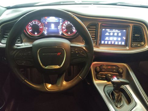 Used 2021 Dodge Challenger SXT RWD image 22