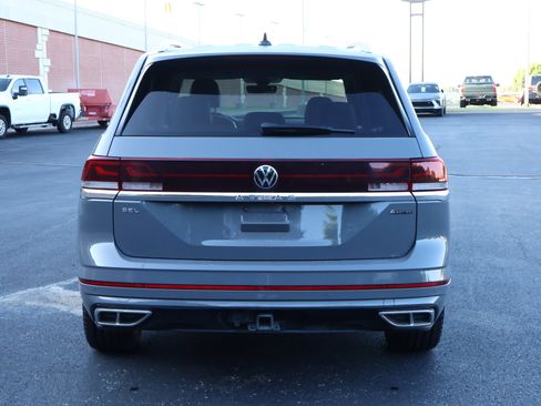 Used 2025 Volkswagen Atlas SEL Premium R-Line AWD/4WD image 35