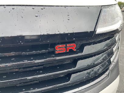 New 2025 Nissan Kicks SR