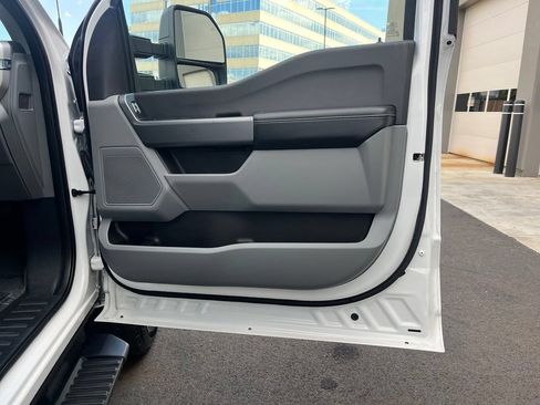 Used 2024 Ford F350 XLT w/ FX4 Off-Road Package AWD/4WD image 18