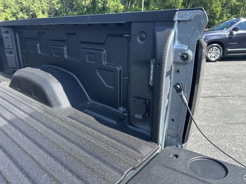 New 2026 GMC Sierra 2500 AT4 w/ Technology Package AWD/4WD image 13