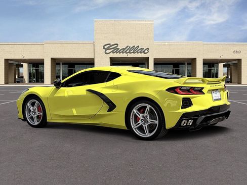 Used 2022 Chevrolet Corvette Stingray Premium Cpe w/ Z51 Performance Package RWD image 7