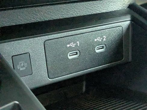 Used 2025 Nissan Kicks SR FWD image 21