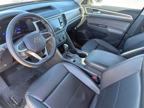 Used 2022 Volkswagen Atlas SE image 10