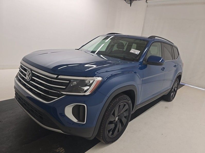 Used 2025 Volkswagen Atlas SE AWD/4WD image 2