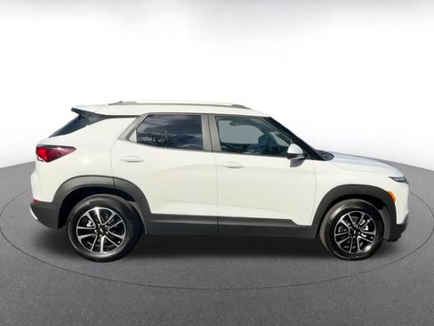 Used 2025 Chevrolet TrailBlazer LT image 16