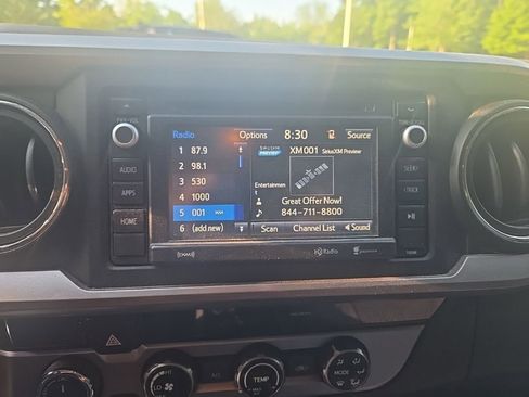 Used 2018 Toyota Tacoma SR5 AWD/4WD image 3