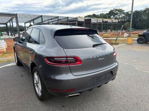 Used 2018 Porsche Macan AWD/4WD image 4