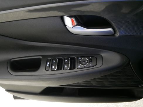 Used 2022 Hyundai Santa Fe SEL AWD/4WD image 19