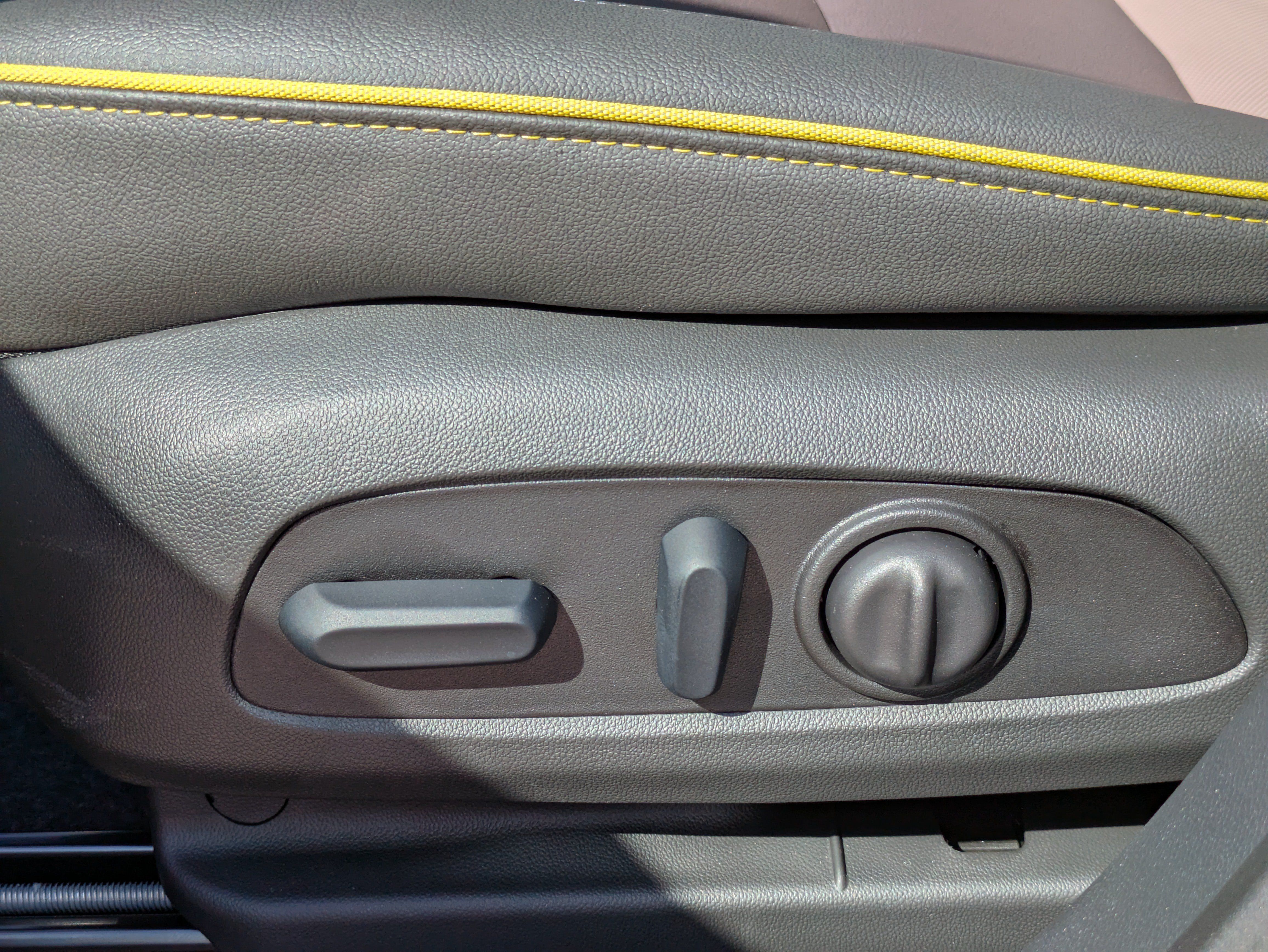 New 2025 Chevrolet TrailBlazer ACTIV w/ Convenience Package FWD image 10