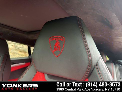 Used 2020 Lamborghini Urus AWD/4WD image 20