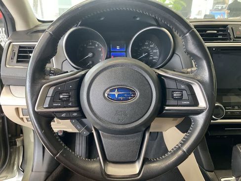 Used 2018 Subaru Outback 2.5i Premium AWD/4WD image 17