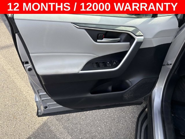 Used 2019 Toyota RAV4 XLE w/ Carpet Mat Package AWD/4WD image 10