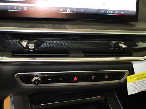 New 2026 BMW X5 xDrive50e w/ Executive Package image 17